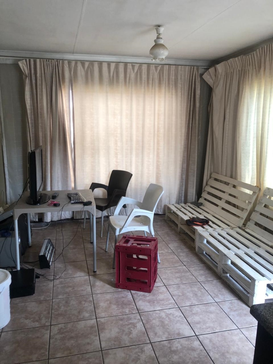 3 Bedroom Property for Sale in Crystal Park Gauteng