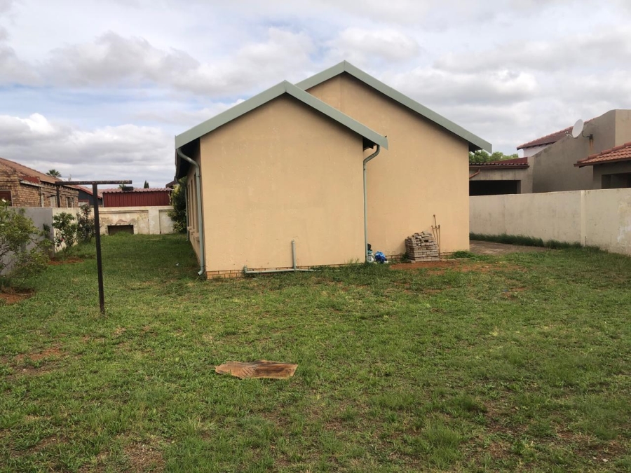 3 Bedroom Property for Sale in Crystal Park Gauteng