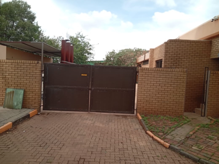 Commercial Property for Sale in Crystal Park Gauteng