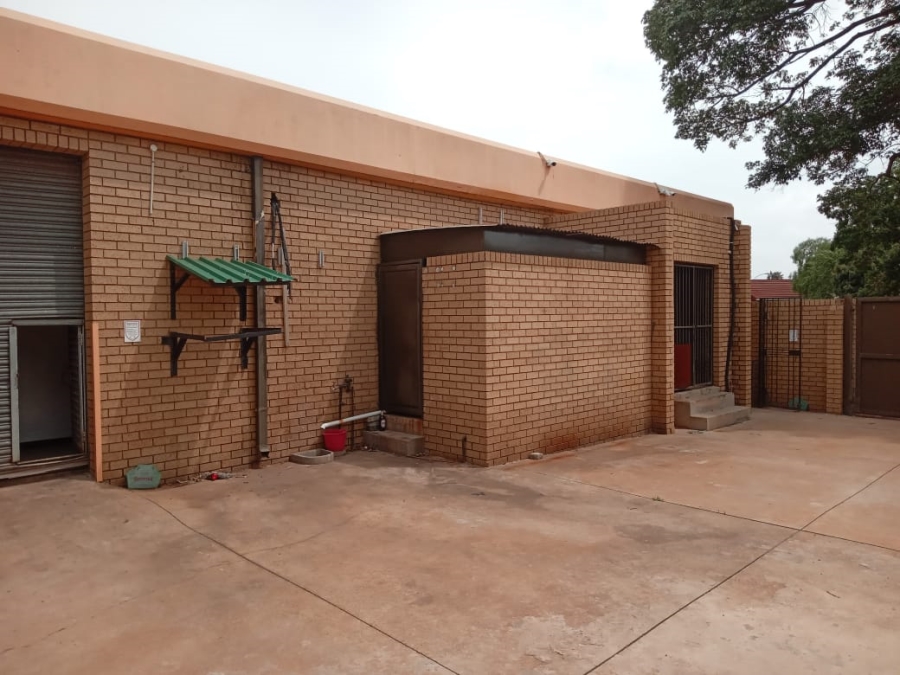 Commercial Property for Sale in Crystal Park Gauteng