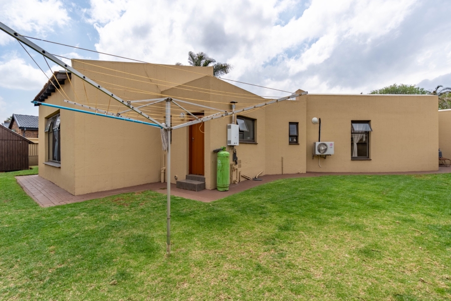 3 Bedroom Property for Sale in Sunward Park Gauteng