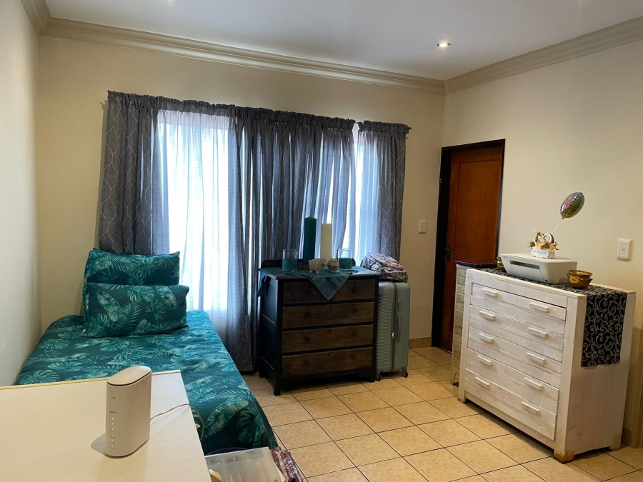 5 Bedroom Property for Sale in Kenmare Gauteng