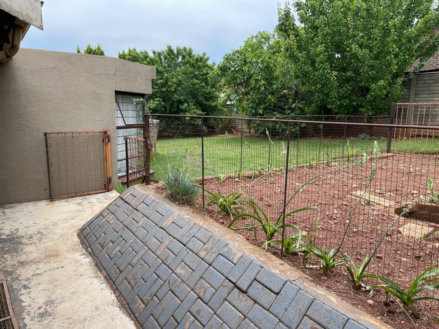 5 Bedroom Property for Sale in Kenmare Gauteng