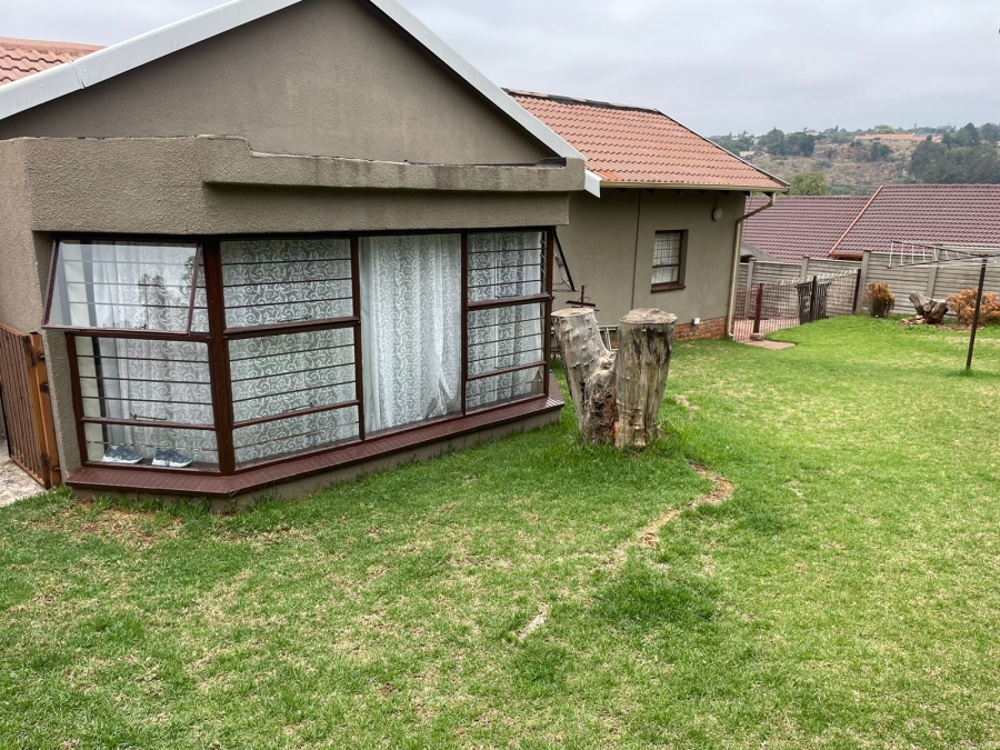 5 Bedroom Property for Sale in Kenmare Gauteng