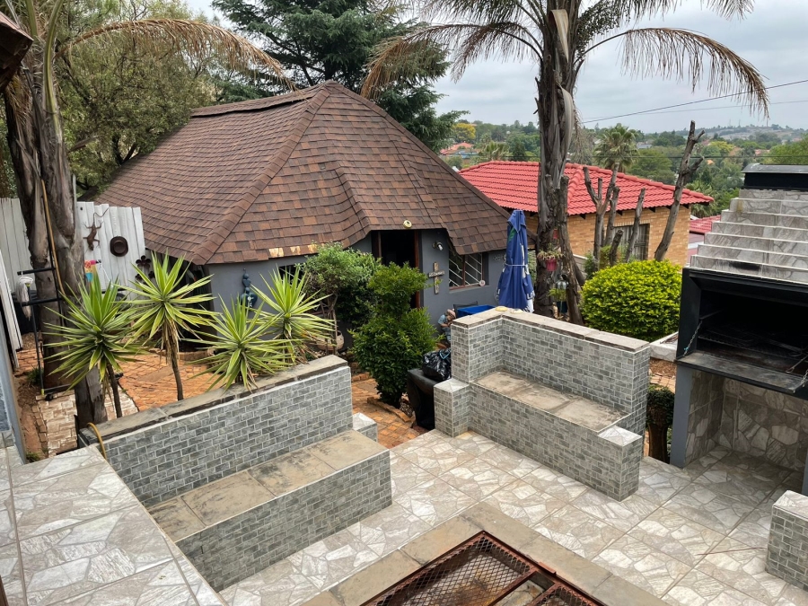 4 Bedroom Property for Sale in Noordkruin Gauteng