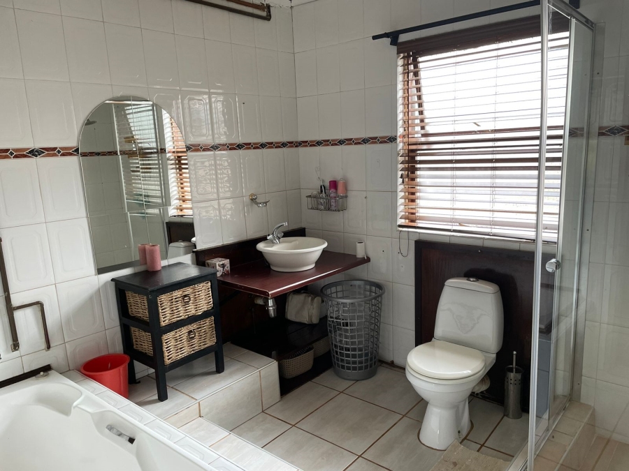 4 Bedroom Property for Sale in Noordkruin Gauteng