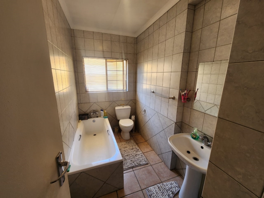 4 Bedroom Property for Sale in Montana Gauteng