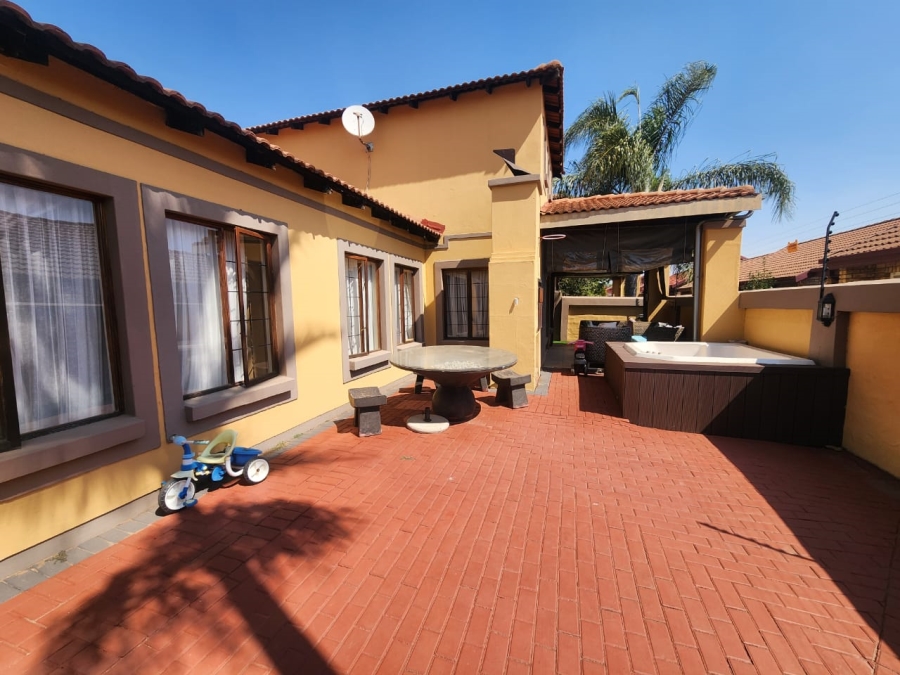 4 Bedroom Property for Sale in Montana Gauteng