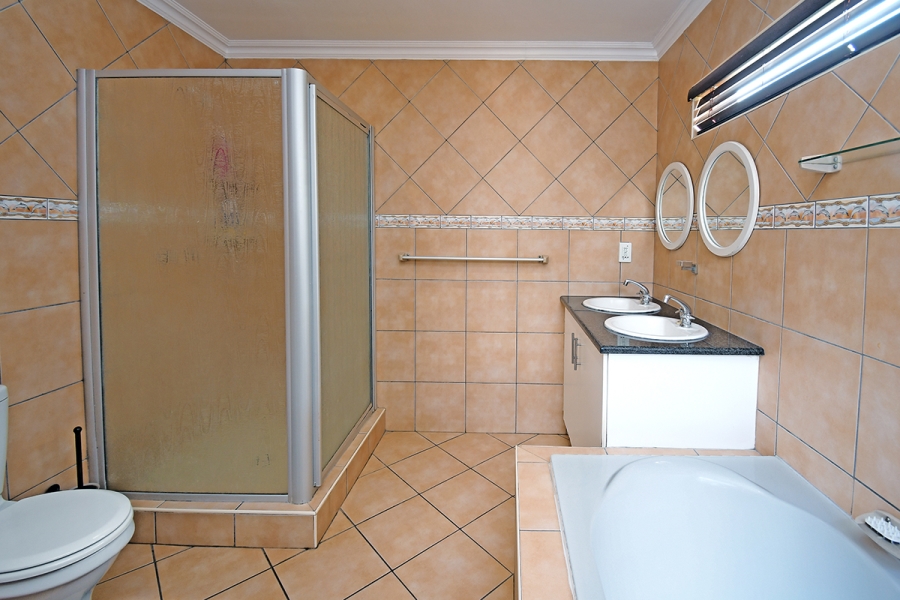 4 Bedroom Property for Sale in Thornhill Estate Gauteng