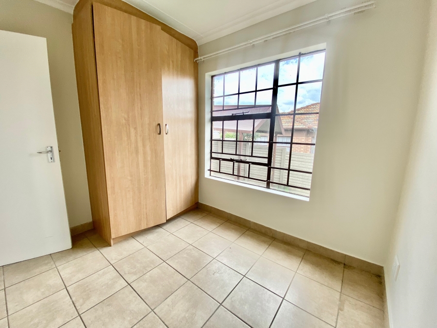 To Let 3 Bedroom Property for Rent in Olievenhoutbosch Gauteng