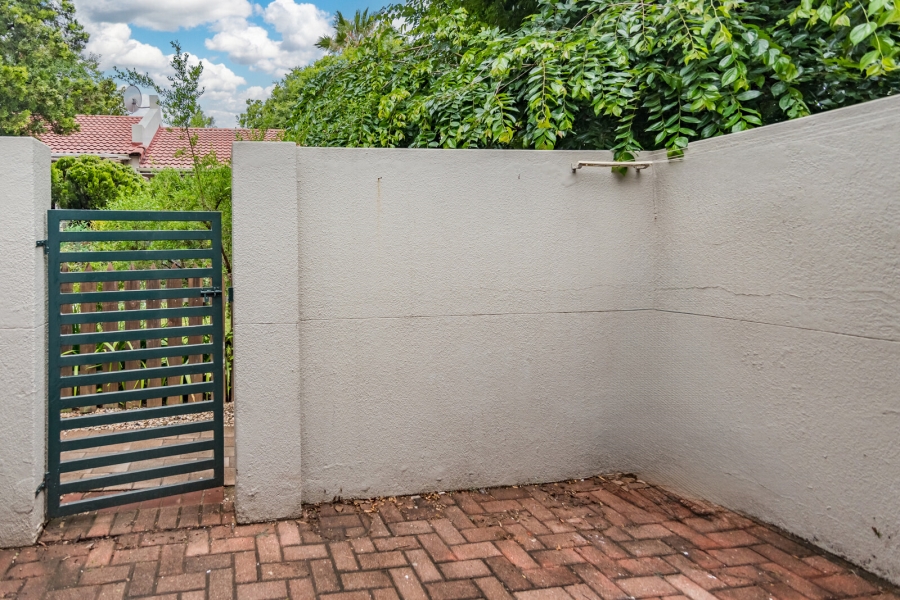 2 Bedroom Property for Sale in Douglasdale Gauteng