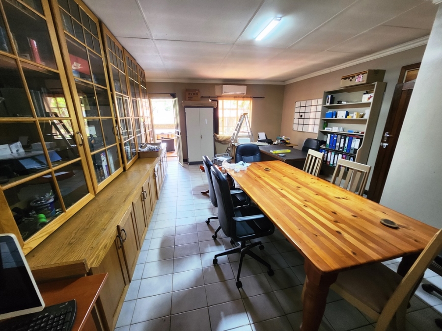 5 Bedroom Property for Sale in Eldoraigne Gauteng