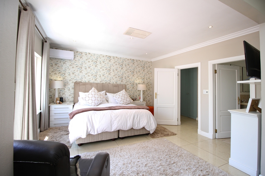 4 Bedroom Property for Sale in Broadacres Gauteng