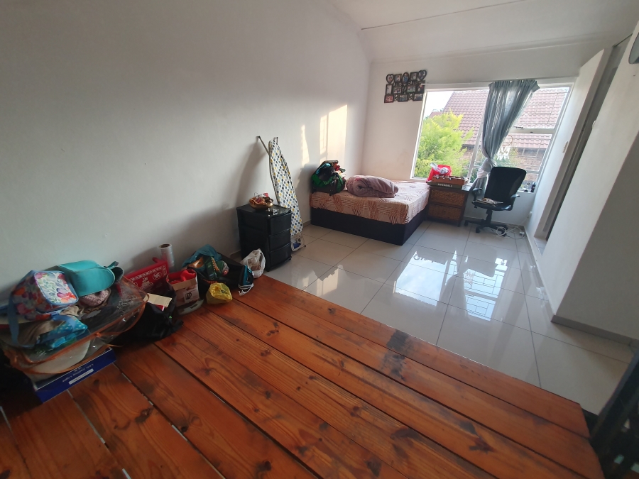 To Let 2 Bedroom Property for Rent in Sugar Bush Estate Gauteng