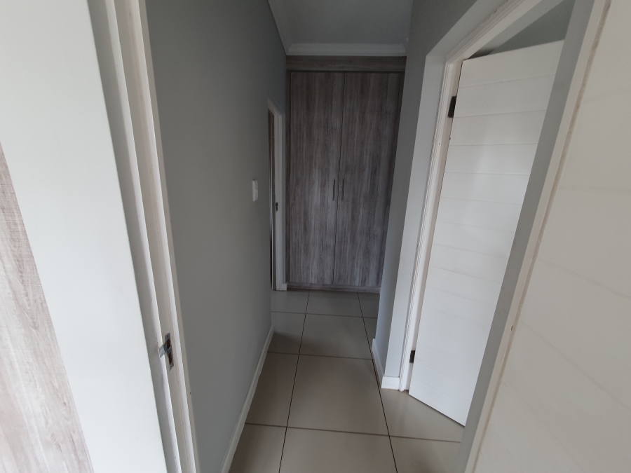 To Let 3 Bedroom Property for Rent in Little Falls Gauteng