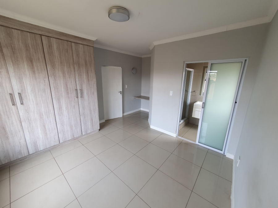 To Let 3 Bedroom Property for Rent in Little Falls Gauteng