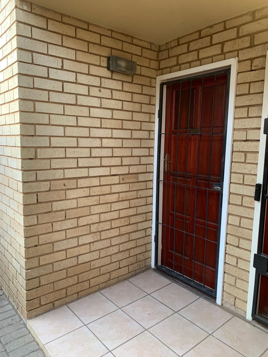 To Let 2 Bedroom Property for Rent in Willow Park Manor Gauteng