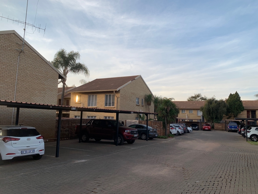 To Let 2 Bedroom Property for Rent in Willow Park Manor Gauteng