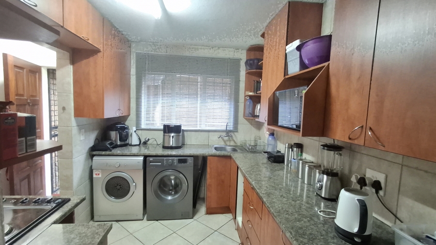 2 Bedroom Property for Sale in Doornpoort Gauteng