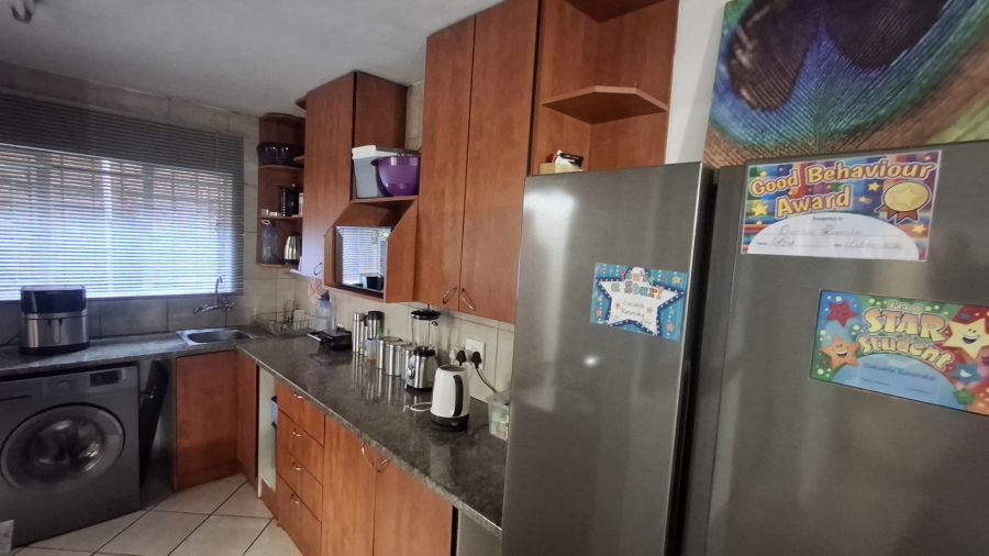 2 Bedroom Property for Sale in Doornpoort Gauteng