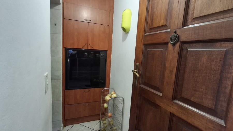 2 Bedroom Property for Sale in Doornpoort Gauteng