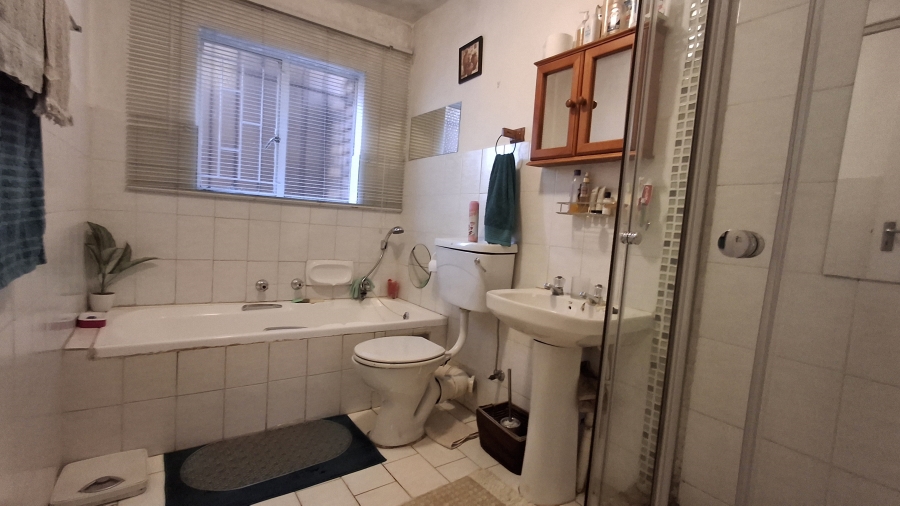 2 Bedroom Property for Sale in Doornpoort Gauteng