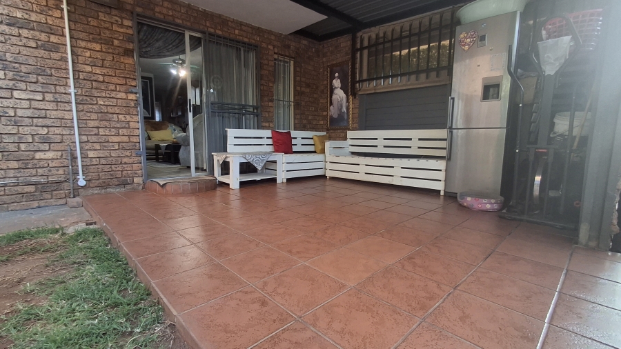 2 Bedroom Property for Sale in Doornpoort Gauteng