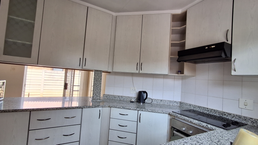 4 Bedroom Property for Sale in Doornpoort Gauteng