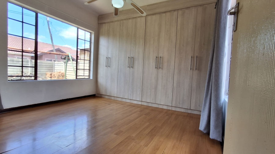 4 Bedroom Property for Sale in Doornpoort Gauteng