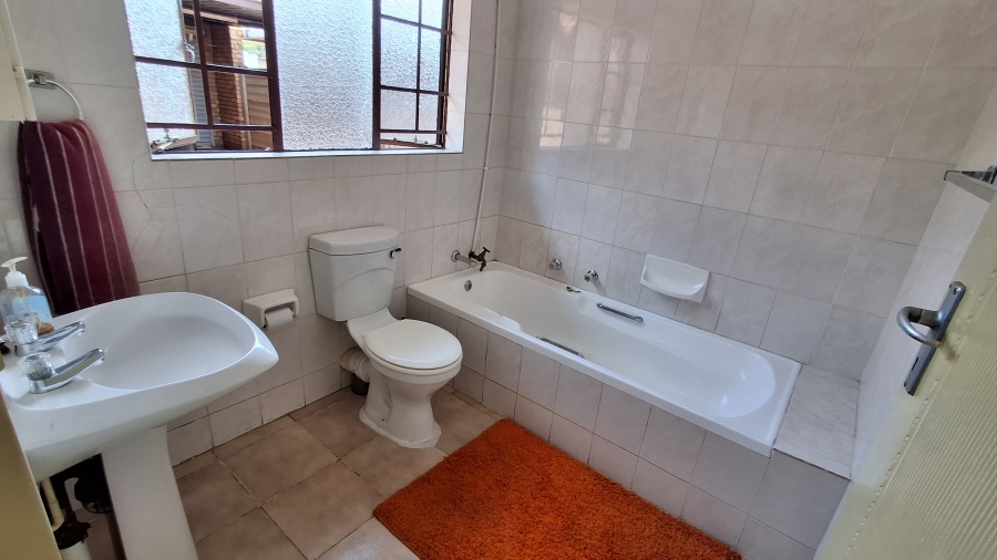 4 Bedroom Property for Sale in Doornpoort Gauteng