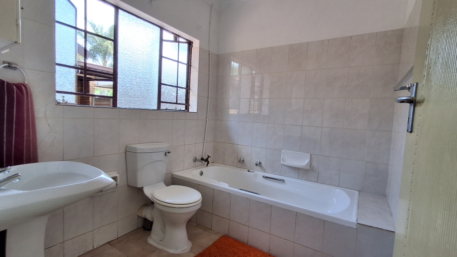 4 Bedroom Property for Sale in Doornpoort Gauteng