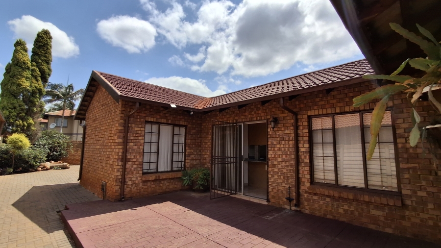 4 Bedroom Property for Sale in Doornpoort Gauteng