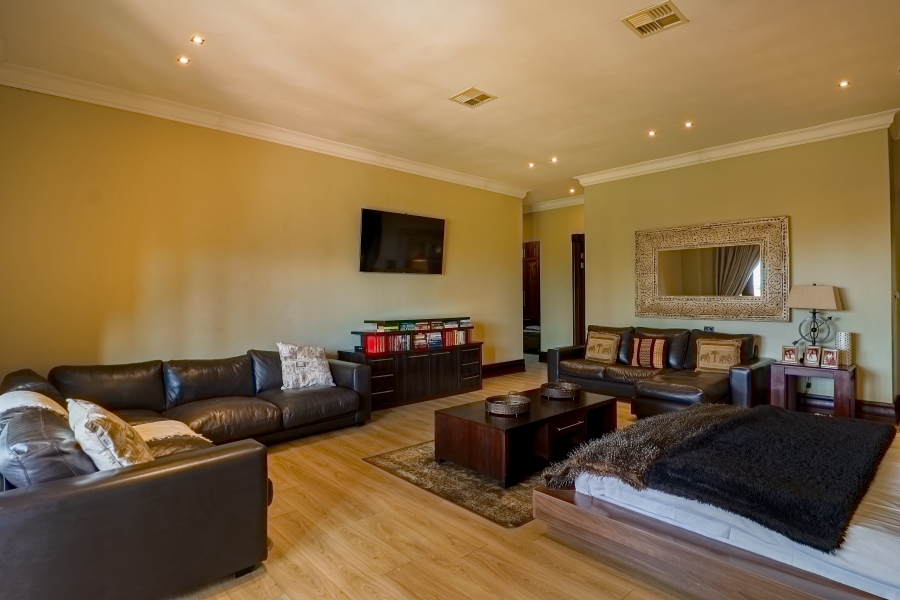 4 Bedroom Property for Sale in Silver Lakes Golf Estate Gauteng