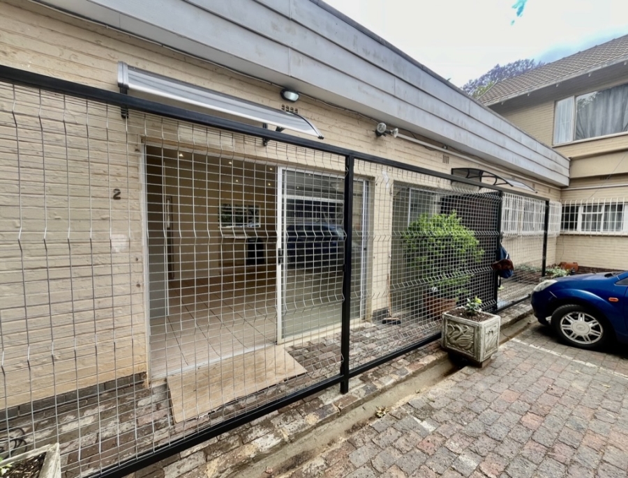 To Let 1 Bedroom Property for Rent in Linden Gauteng