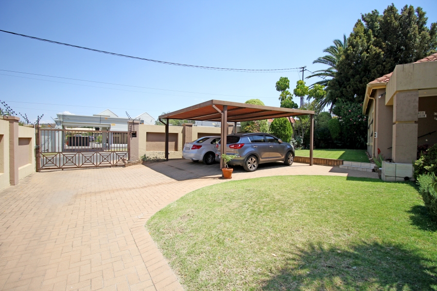 4 Bedroom Property for Sale in Fairmount Gauteng