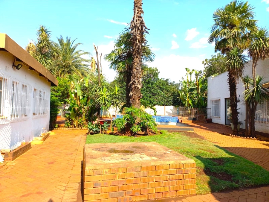 4 Bedroom Property for Sale in Kenleaf Gauteng