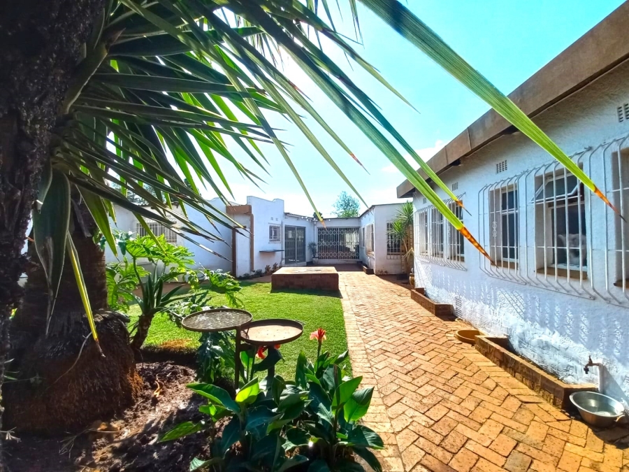 4 Bedroom Property for Sale in Kenleaf Gauteng