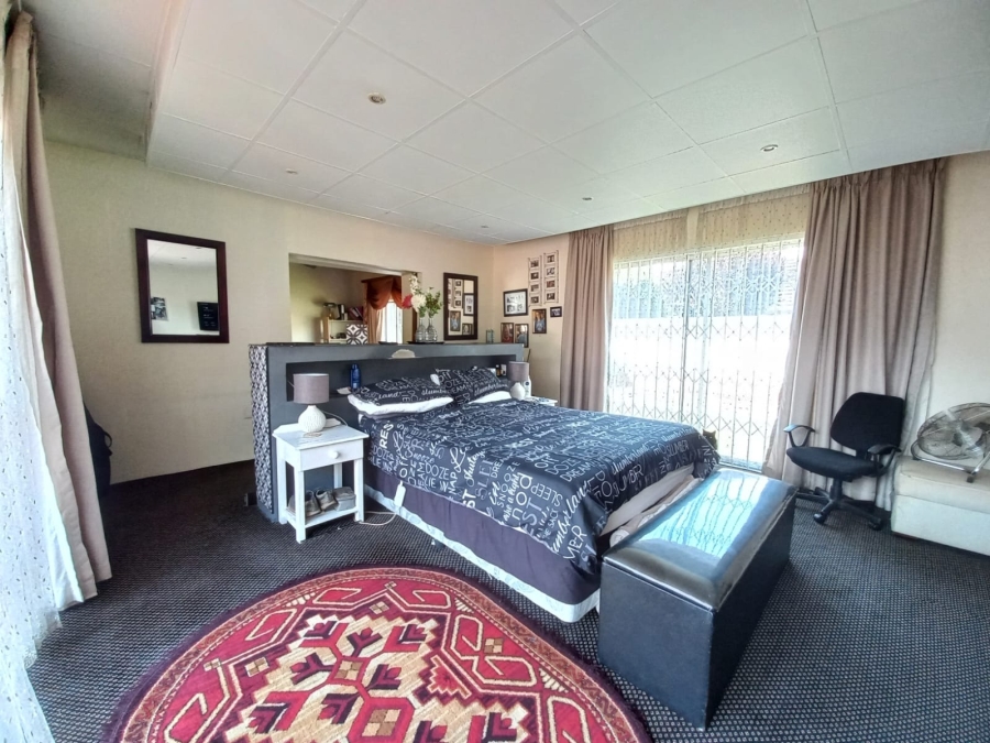 4 Bedroom Property for Sale in Kenleaf Gauteng