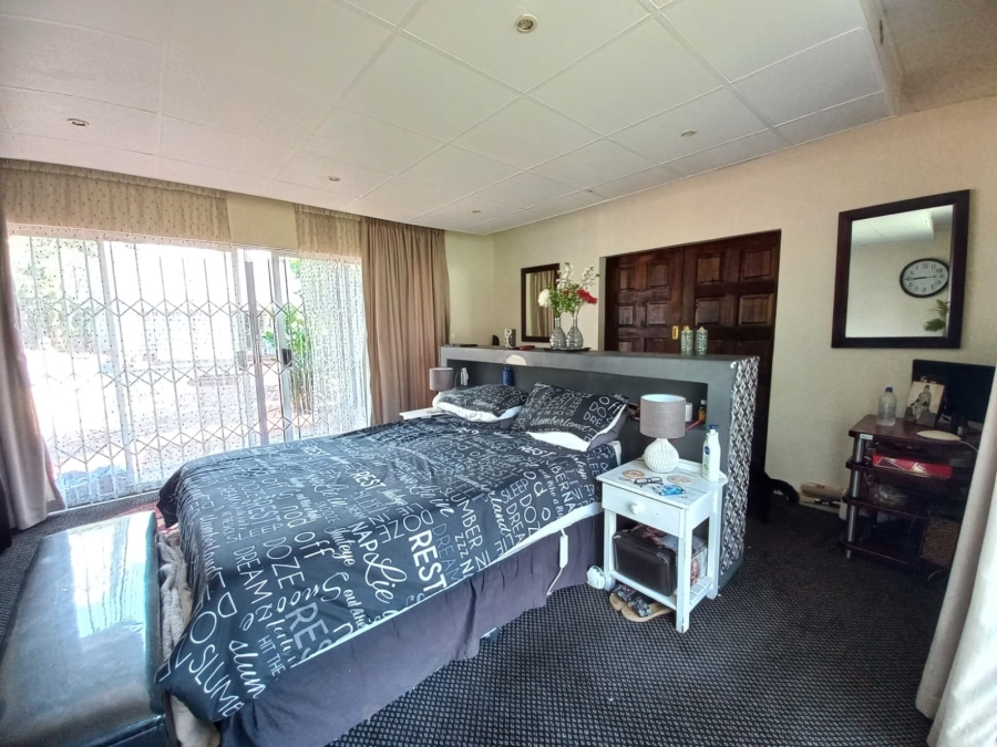 4 Bedroom Property for Sale in Kenleaf Gauteng