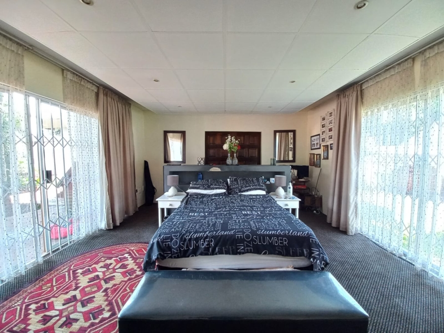 4 Bedroom Property for Sale in Kenleaf Gauteng