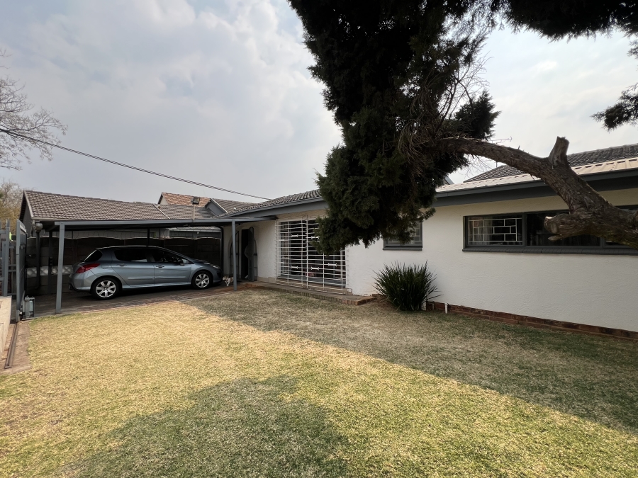 15 Bedroom Property for Sale in Witfield Gauteng