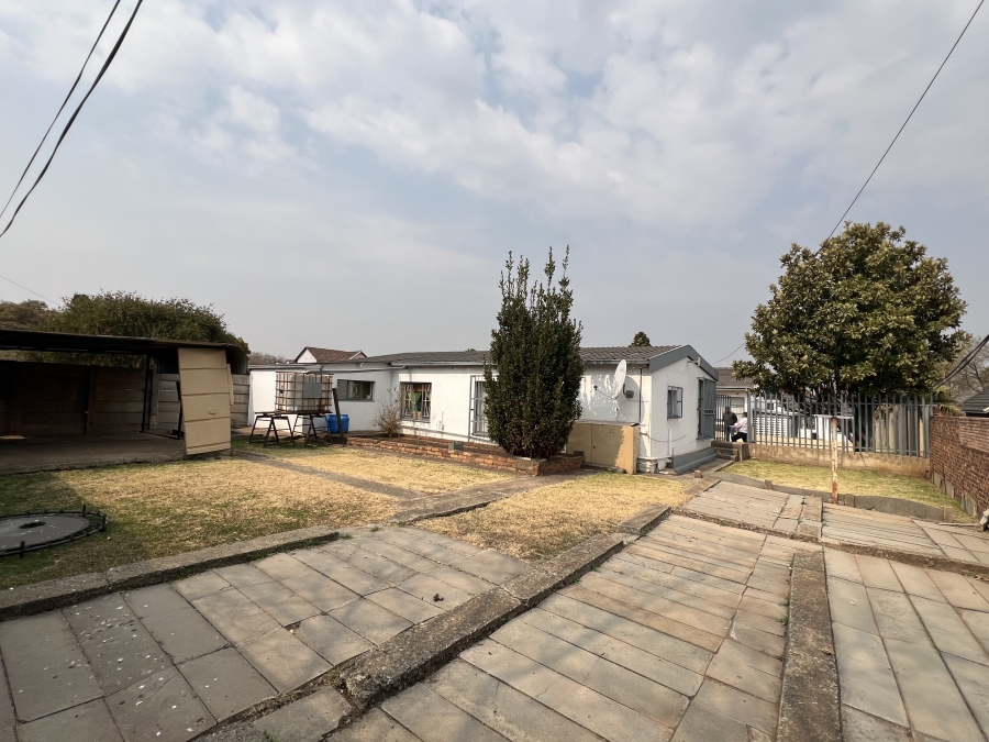 15 Bedroom Property for Sale in Witfield Gauteng