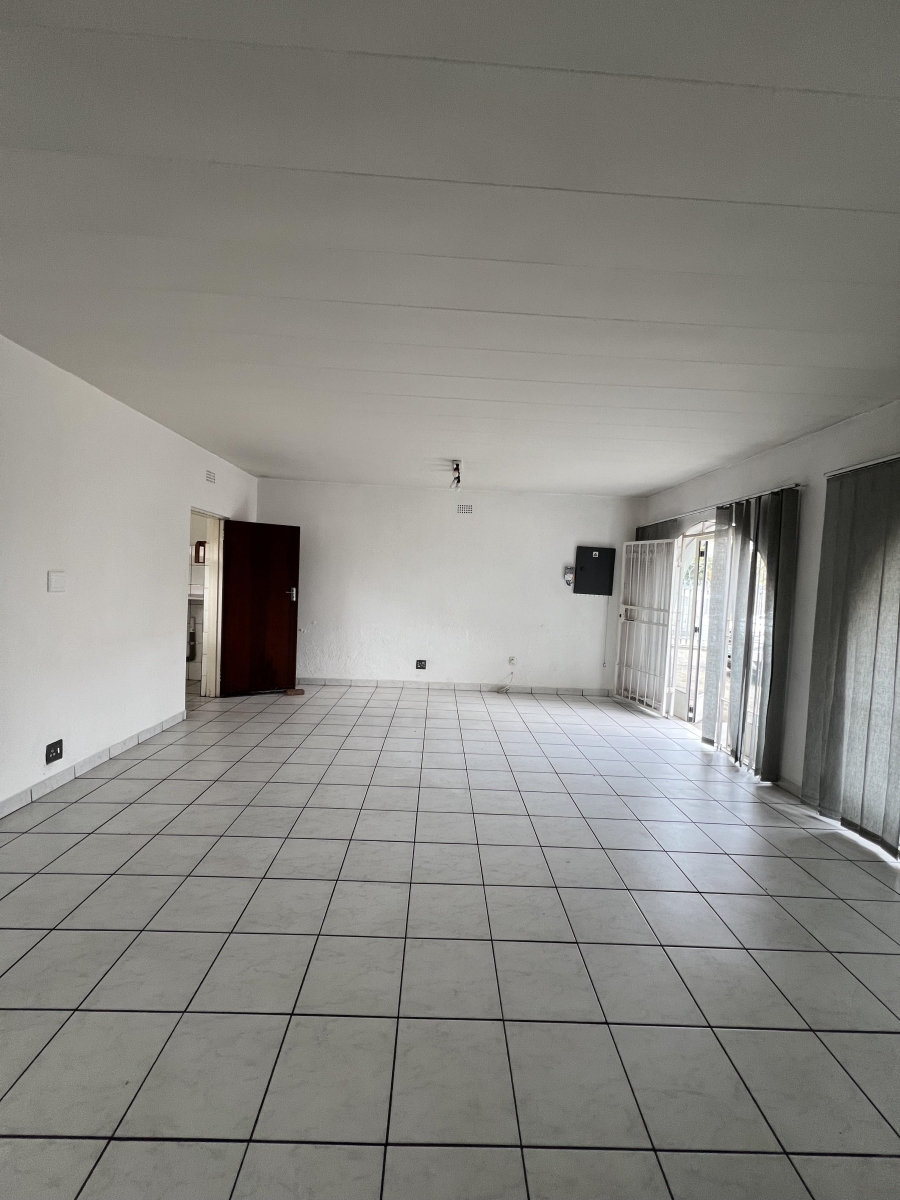 15 Bedroom Property for Sale in Witfield Gauteng