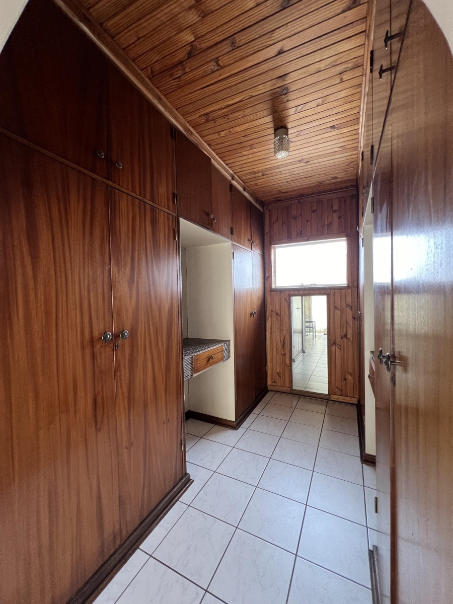 15 Bedroom Property for Sale in Witfield Gauteng