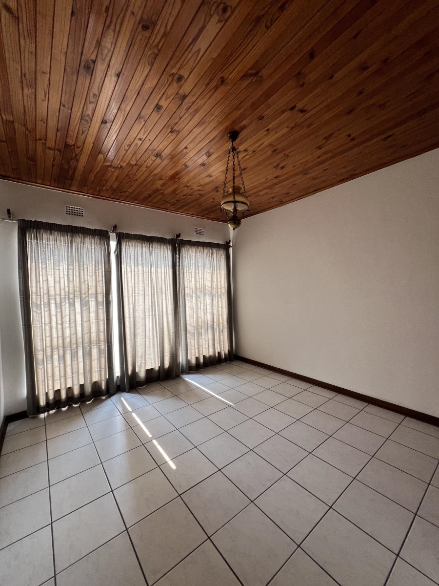 15 Bedroom Property for Sale in Witfield Gauteng