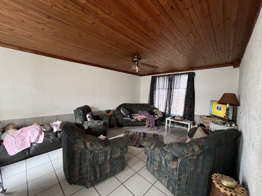 15 Bedroom Property for Sale in Witfield Gauteng