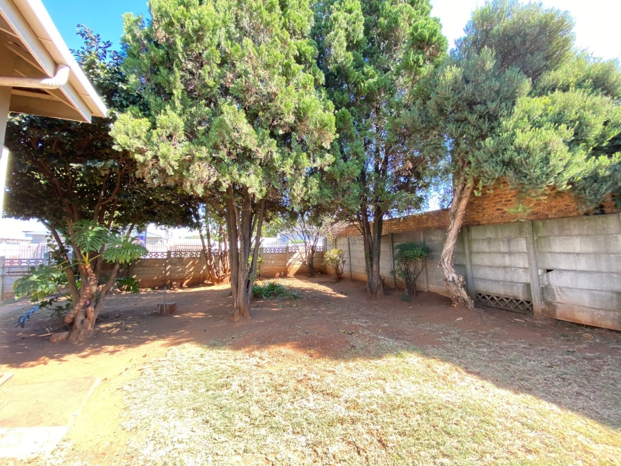 To Let 3 Bedroom Property for Rent in Primrose Gauteng