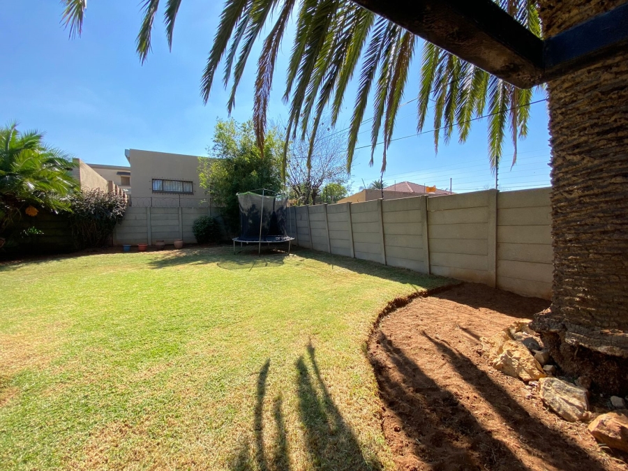 To Let 3 Bedroom Property for Rent in Primrose Gauteng