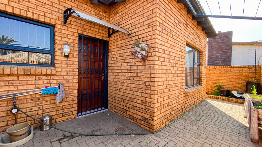 2 Bedroom Property for Sale in Union Gauteng