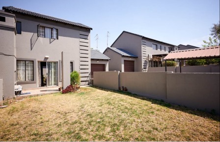 To Let 2 Bedroom Property for Rent in Noordwyk Gauteng